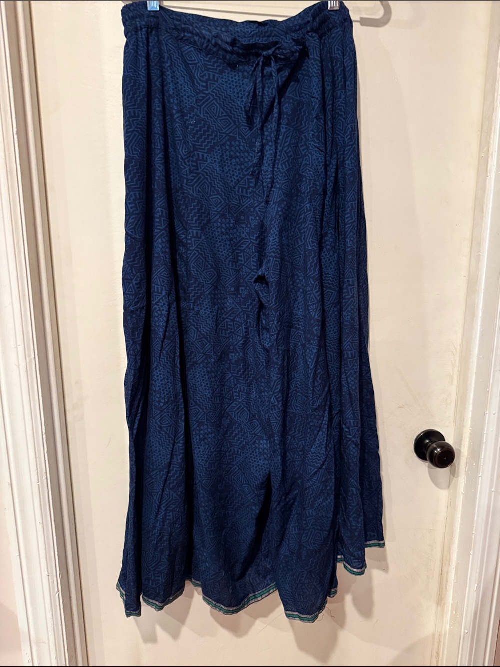 Women’s Navy Blue Printed palazzo pants with Tie Waist